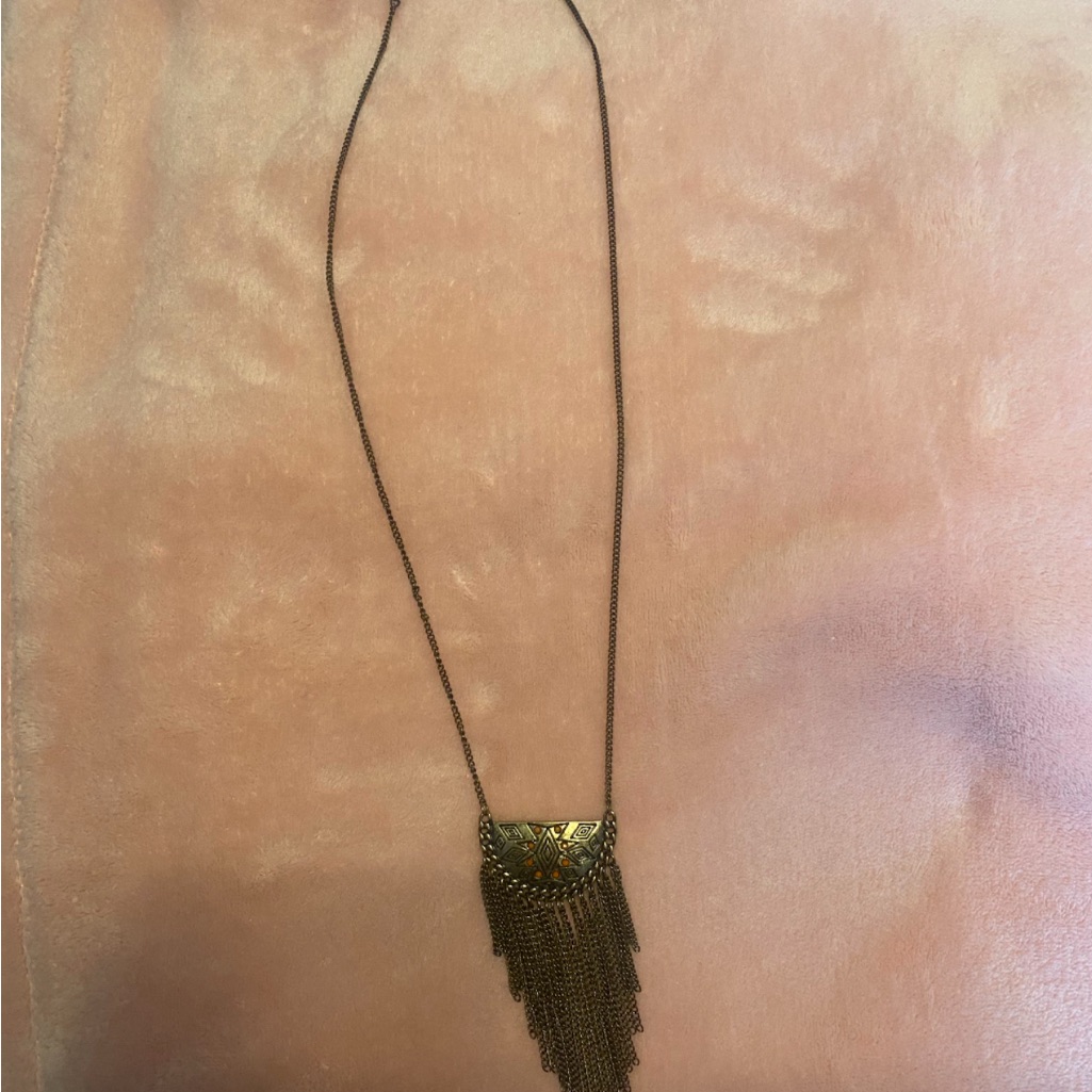 Apricot Lane Gold Necklace With Fringe Design